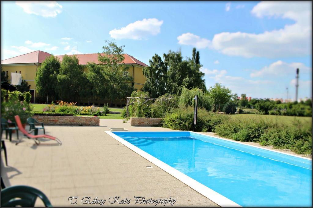Hotel *** Plauter Kuria Veľký Meder 외부 사진